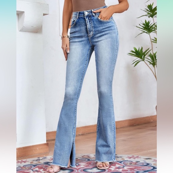 23 Chic Side Slit Frayed Hem Flare Wide Leg Jeans - Picture 2 of 5